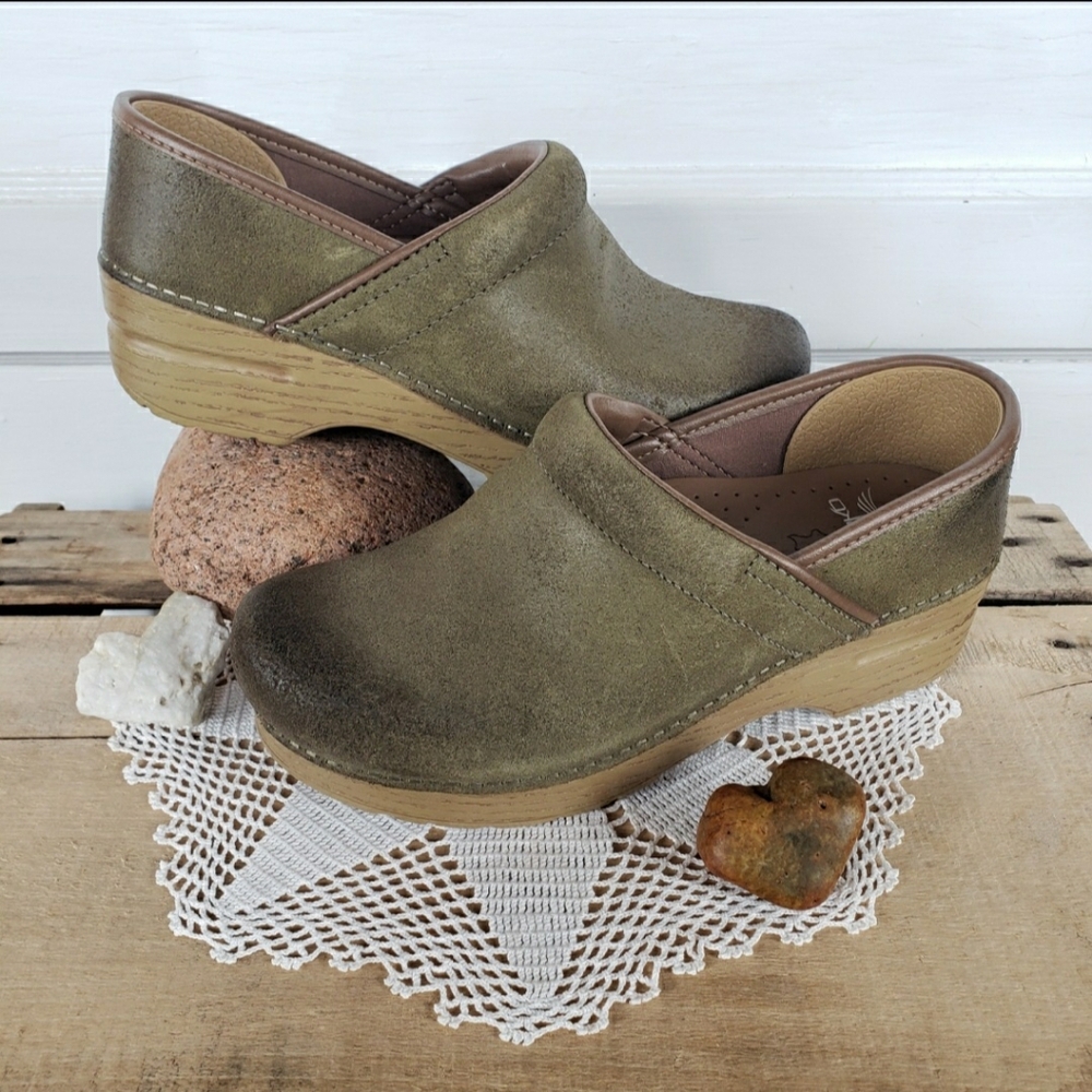 🌿Reserved for Lise🌿Moss Taupe Dansko Pro Clog Olive Burnished Boho Prairie♡ - Picture 2 of 9